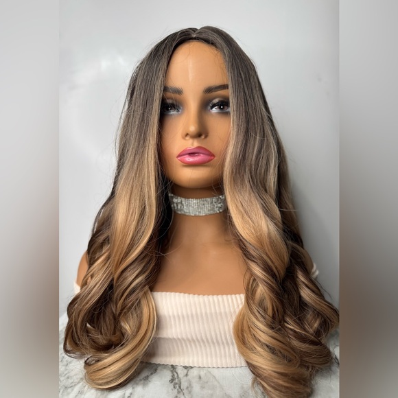 Balayage Medium Length  Blonde Wavy Wig - Picture 1 of 10